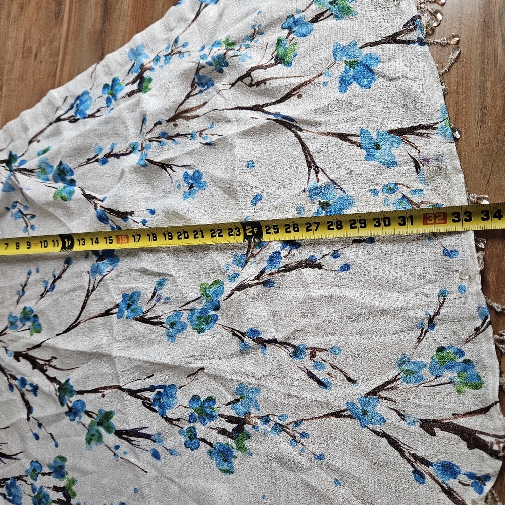 Floral Patterned curtain with Blue and Green Accents, 6 panels - Picture 3 of 5